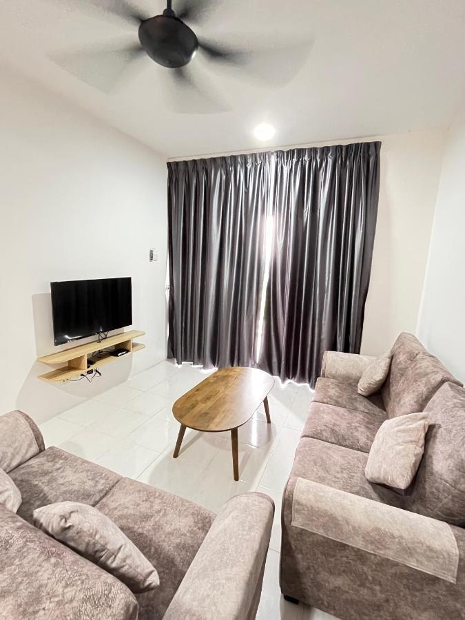 Cameron 1Room Apartment @ Emerald Avenue Бринчанг Екстериор снимка