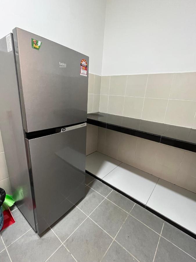 Cameron 1Room Apartment @ Emerald Avenue Бринчанг Екстериор снимка